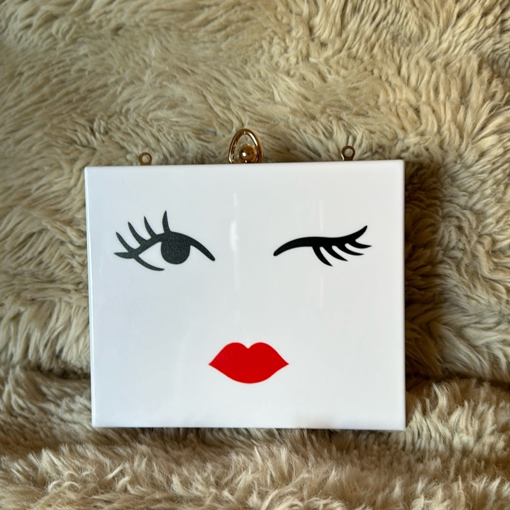 Winky eye clutch white no chain original owner
